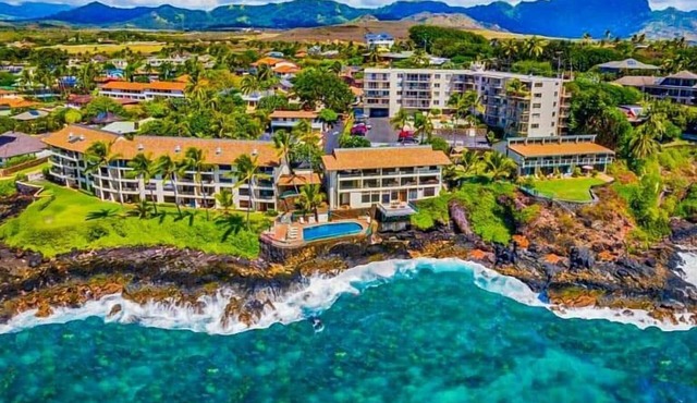 Fabulous Poipu oceanfront 5 bedrooms for 10-12! in Poipu
