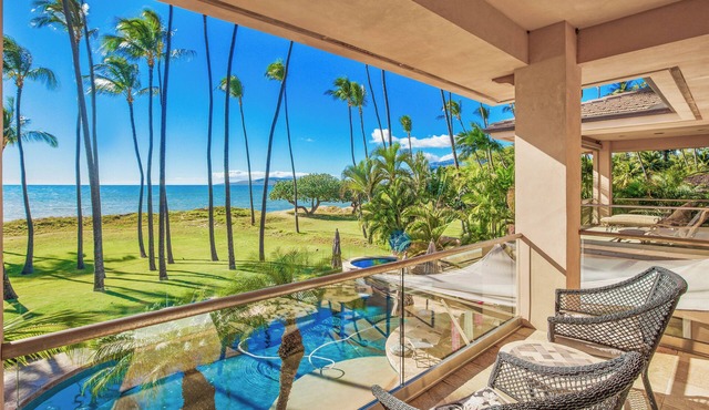 FIVE BEDROOM BEACHFRONT HOME in Kihei