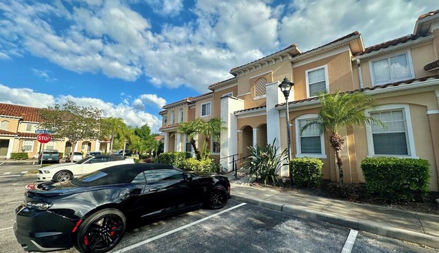 Grand Luxury Compass 3BR Townhouse near Disney in Windermere