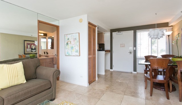 Hawaiian Dream - 8th floor Ocean View w/Full Kitchen in Honolulu