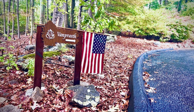 Hillside Hideaway – Relax & Recharge in Vanprasth in Nashua