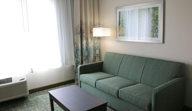 Holiday Inn Express & Suites - Hendersonville SE - Flat Rock by IHG in Flat Rock