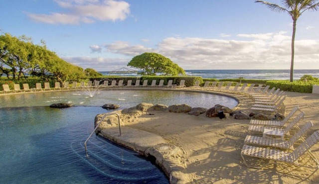 Island Escape! 4 Great Units, Swimming Pool, Close to Nukolii Beach Park in Lihue