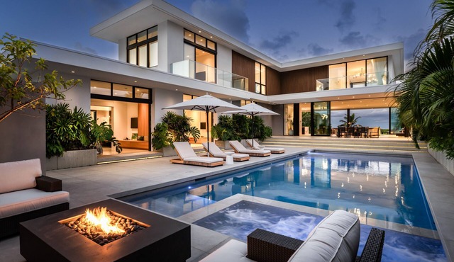 Kailua Beach Escape by Gather: Luxury Beachfront Estate w/Pool, Hot Tub & Views in Kailua