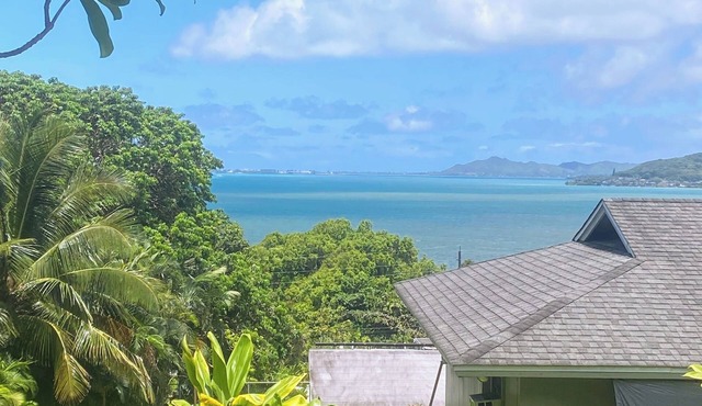 Kaneohe Bay views with AC in Kahaluu in Kahaluu