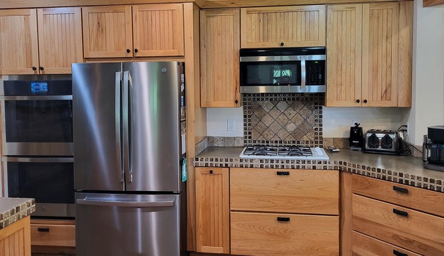 Klickitat River view property in Lyle