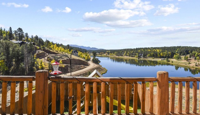 Lake Views | Pikes Peak Views | Hot Tub in Divide