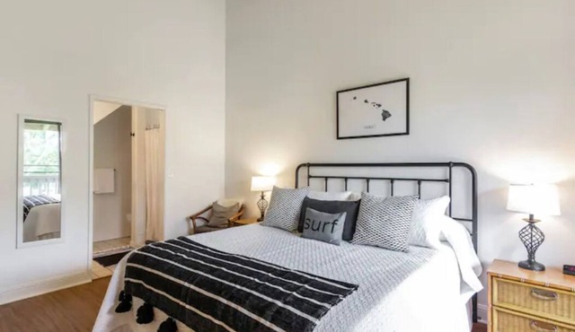 LEGAL VACATION RENTAL - North Shore Surfer's Paradise