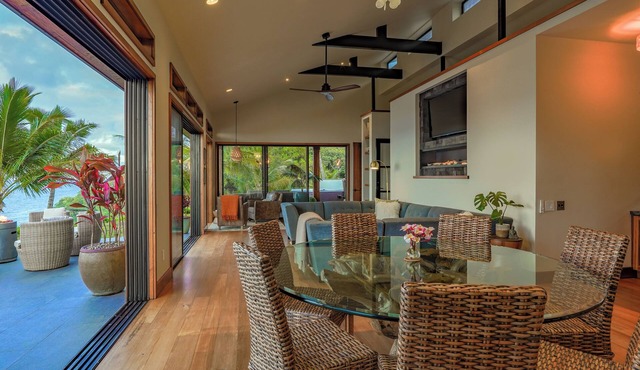 Luxury Oceanfront Balinese Oasis