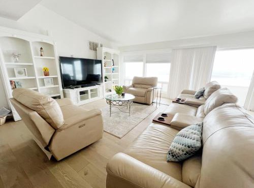 # Marbella Lane-Oceanfront Retreat - Stunning View in Pacifica
