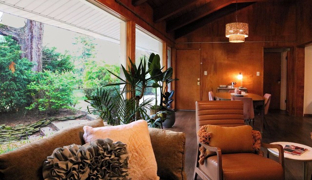 Midcentury Riverfront Retreat in Lansing