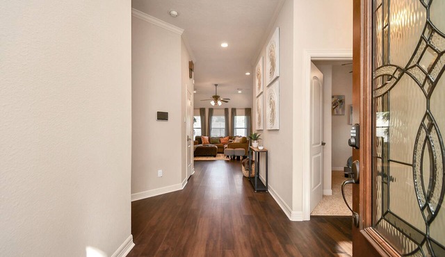Monthly Furnished Home Near NASA Corporate & Relocation Stays, 3 Bed 2 bath in League City