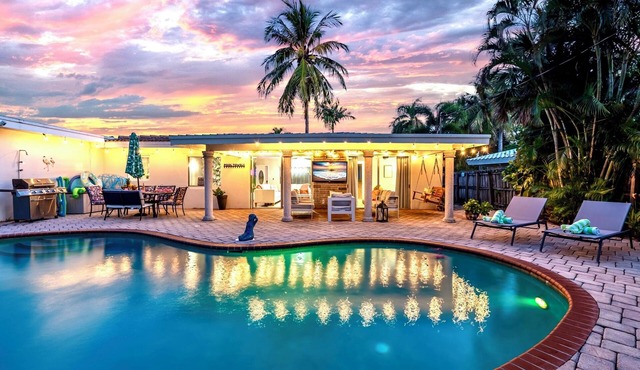 NEW 3Bed by the Beach- Game Room - Pool - Outdoor TV in Lighthouse Point