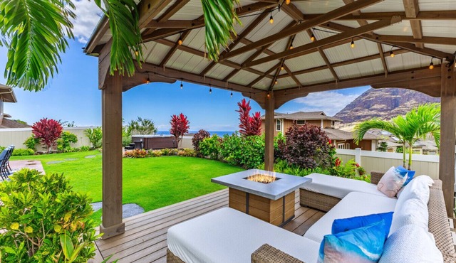 Ocean Views|Beach 6 Min|Private Hot Tub|Gated|BBQ in Waianae