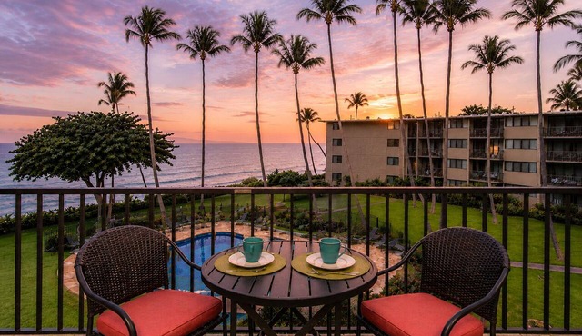 Oceanfront Maui Condo, Whale Watching, Beach Access & Endless Views in Wailuku