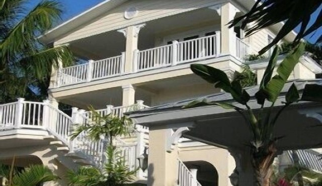 OCEANFRONT with Pool & Dock - Approved Dog OK! Gated Estate - A Tropical Oasis! in Marathon