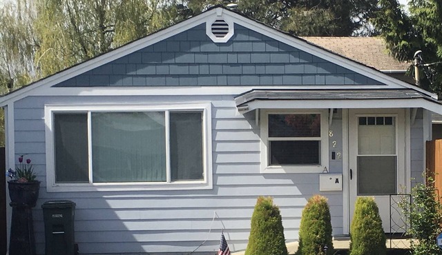 Pacific Northwest Studio Cottage in Puyallup