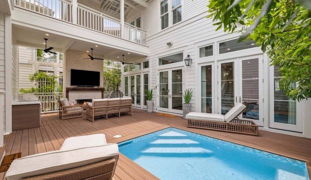 President`s Row in WaterColor with Heated Pool, LSV, Bikes! STEPS to BEACH CLUB! RENOVATED 2025! in Santa Rosa Beach