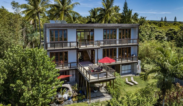 Private Architect Ocean Retreat Sleeps 8–9 Amazing Views Exceptional Location