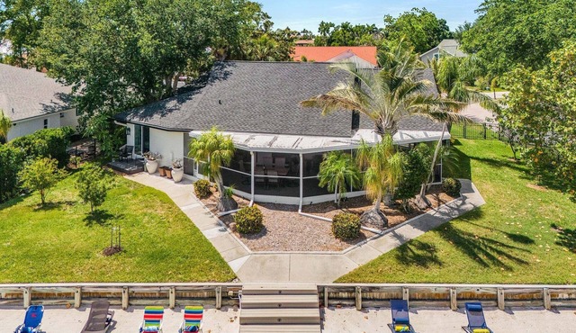 Private Beachfront Fun, Kayaks, Dolphins & Sunsets Await - Fins & Grins - Roelens in Apollo Beach