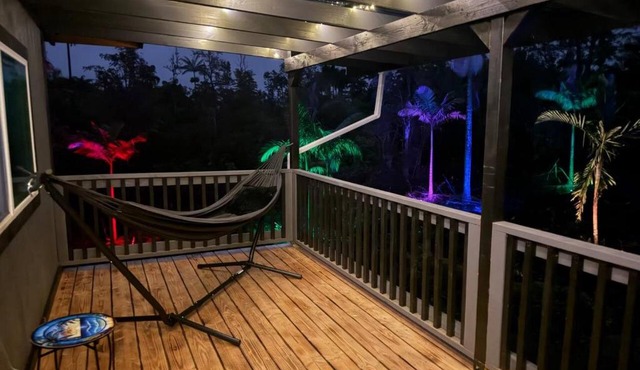 Private jungle retreat with AC and WiFi near Volcano
