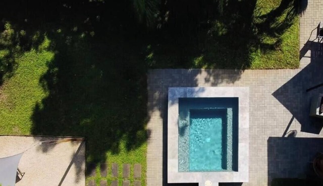 Private + Modern + Heated Pool + BBQ Near Wilton Manor & Las Olas in Fort Lauderdale