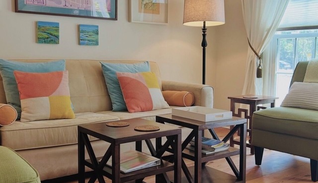Promotions! Stylish Historic District Retreat Courtyard Bikes Walk in Beaufort