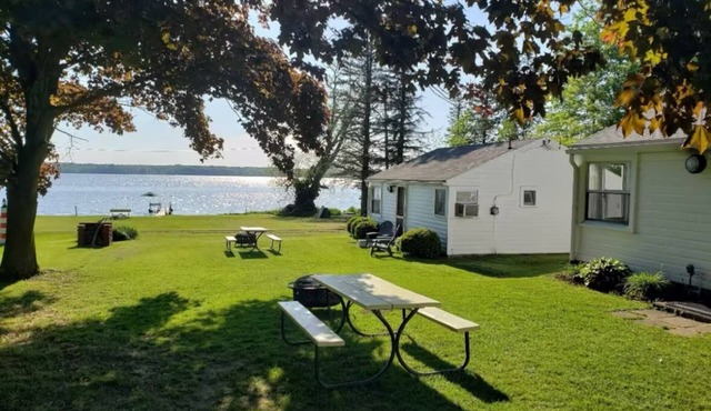 Pymatuning Lakefront Cottage 2 with Dock Slip in Jamestown