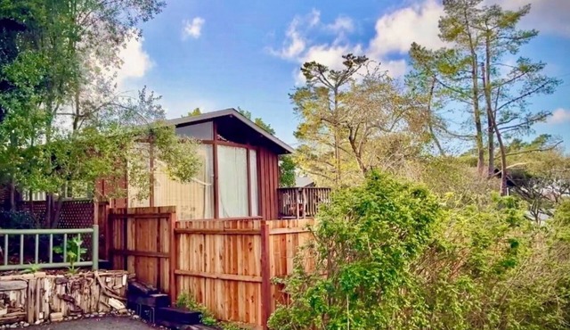 Recently Refurbished! The Redwood Hearts Cottage in Cambria in Cambria