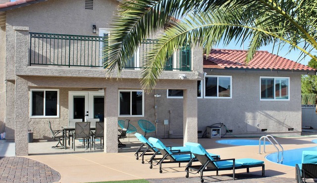 Remodeled; 8 min. to Strip; modern 4 BR 3 BA house; EV charging; 10,000 ft lot. in Las Vegas