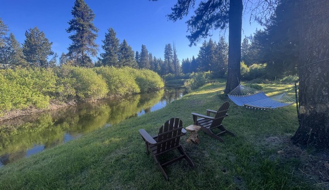River Front House -20 min to Bend -25 min to Mt Bachelor - Sleeps 12 in Bend