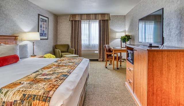 Rory & Ryan Inn in Hines
