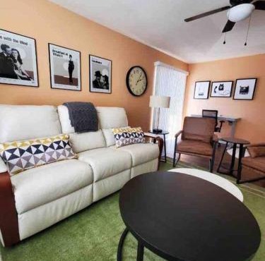 Solar Half-Plex with Chic Style in Country Glen in Keizer