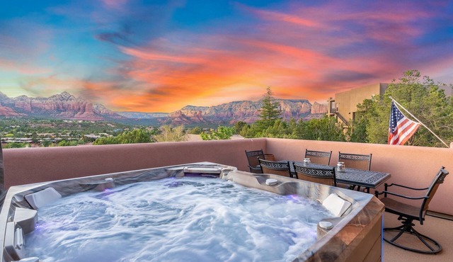 Sycamore Canyon Luxe Retreat | 180° Views + Hottub in Sedona