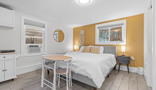 The Ashland Social | Guest Studio in Ashland