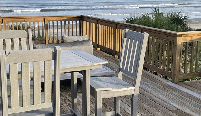 The Blue Pelican - Top rated Beachside in Pirates Beach! Sleeps 10. GVR08184 in Galveston