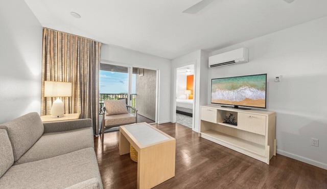 Two 2BR Units in Same Complex, Pool, Hot Tub, Gym in Kihei