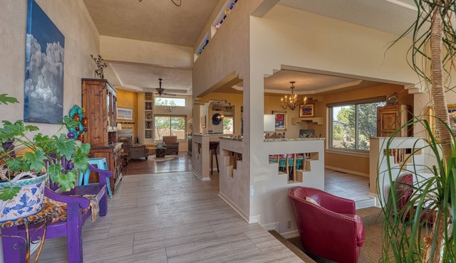 Views, Peace and Quiet in Placitas with hot tub and sauna in Placitas