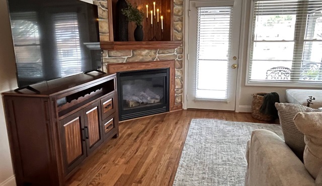 WALK to City Center! Elevator & 2 BDRMS just off Main St. in Helen