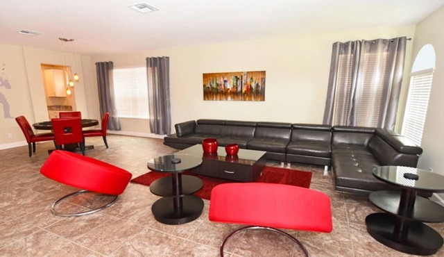 Watersong - 6 Bed 5.5 Baths Villa in Davenport