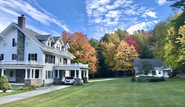 White Mountains' escape ,skiing(Bretton Woods,Cannon, Loon),hiking,biking, golf! in Bethlehem