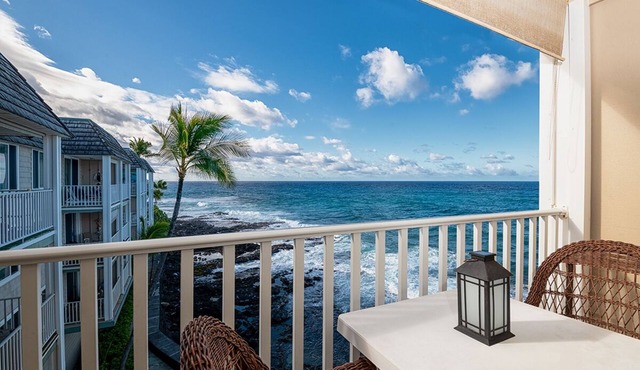 Wonderful Oceanfront Condo 🌊 Spectacular Views From The Lanai! 🏄‍♀️ Hale Kona Kai 408