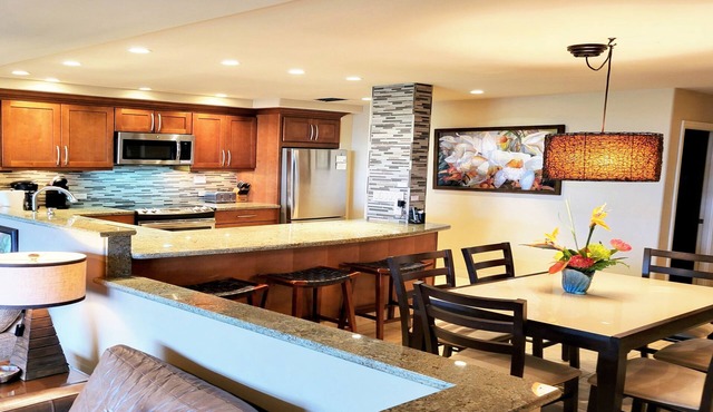 WOW! "BEST IN CLASS" POSH NEW REMODEL! 2 BR/2 BA-SLEEPS 9 - 6 BEDS-Great Views! in Lahaina