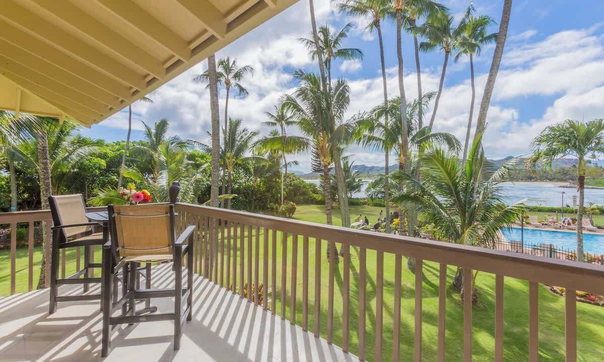 Wailua Condo | Modern Luxury Renovated Ocean View Condo - Steps to the beach with Pool and A/C