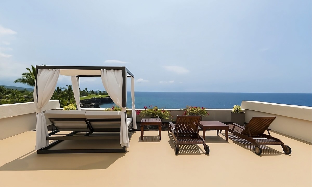 Keauhou Hotel | Kona Coast Adventure! 2 Modern Units, Nearby Shopping, Dining and Nightlife!