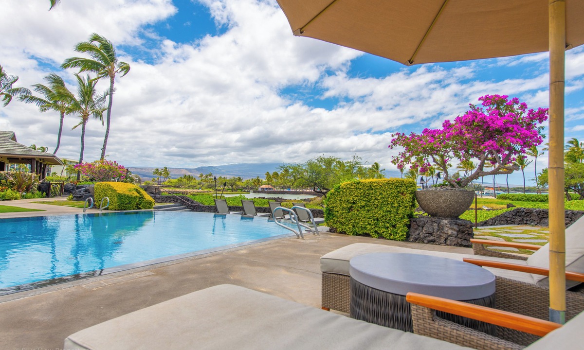 Waikoloa Condo | Luxurious Kolea Penthouse with direct access to Anaehoʻomalu Beach.
