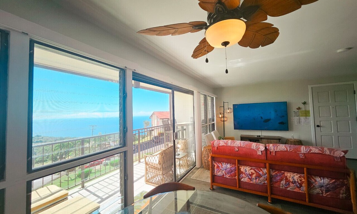 Honalo Condo | Peaceful Kona Getaway with Ocean Views | 2-Bedroom Condo at Kona Coffee Villas