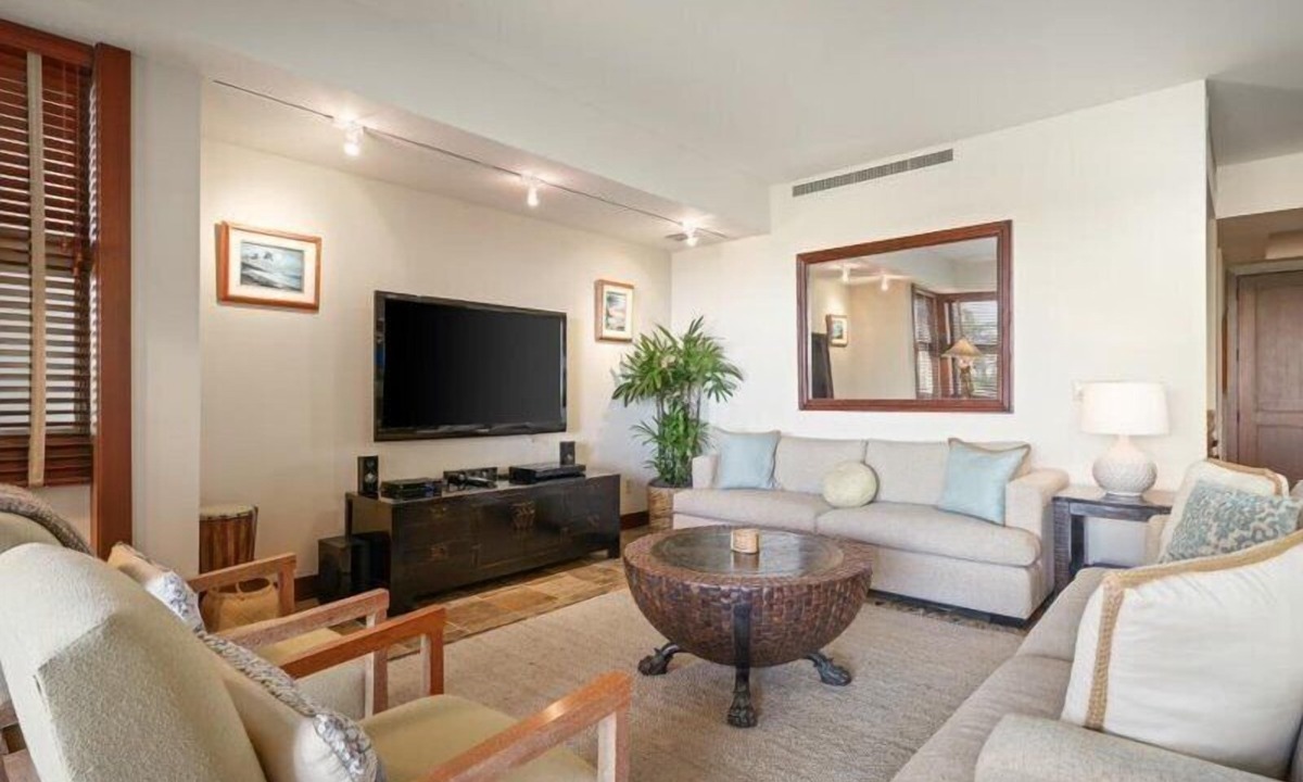 Kaupulehu Villa | Hualalai Fairway Villa 110C ~ garden level ~ w/signature outdoor shower