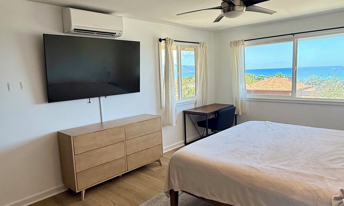 Waialee Villa | Luxury family villa 5bd - Ocean Views - Center of North Shore