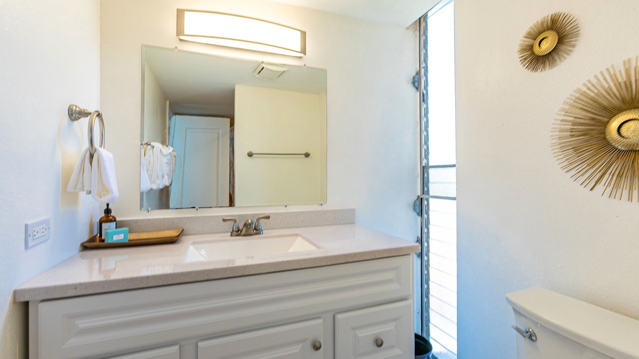 Photo of Bathroom in Maalaea
